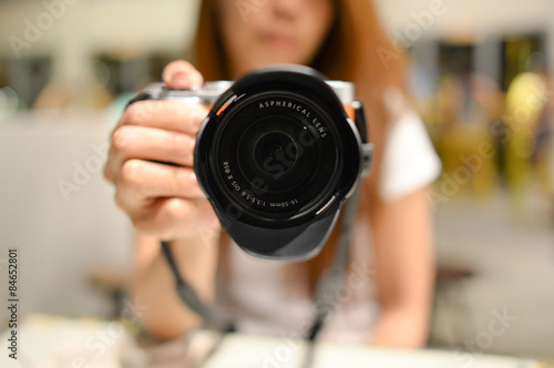 girl and camera © aon168