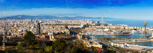 Panoramic view of Barcelona with Port #84662623