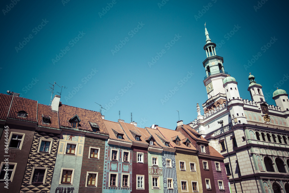 Obraz premium Houses and Town Hall in Old Market Square, Poznan, Poland
