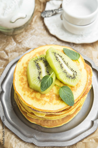 Pancakes with Kiwi Slices