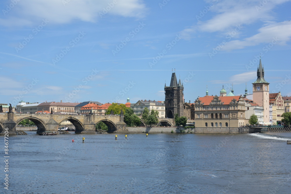 Obraz premium Prag, Blick zur Altstadt ueber die Moldau