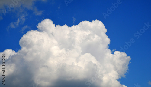 Gorgeous white cloud © Studio-M