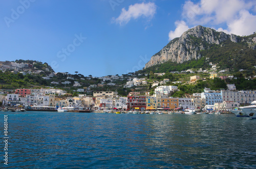 Hafen von Capri-III-Italien © dynamixx