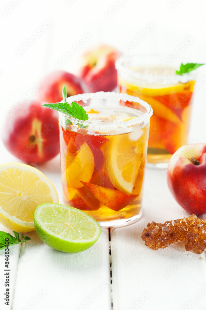 Sweet ice tea with lemon Sweet ice tea with lemon