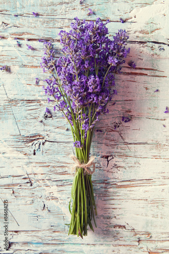 Fototapeta Naklejka Na Ścianę i Meble -  Fresh lavender on wood