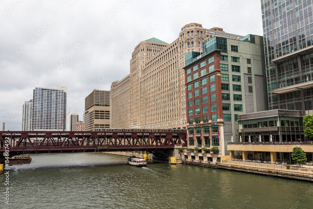Metro Train on bridge over Chicago river