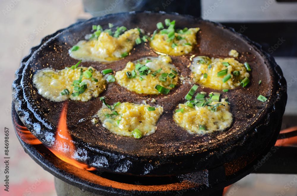 scallop with garlic in hot plate scallop with garlic in hot plate