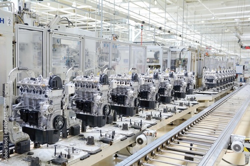 Valokuvatapetti Production assembly line for manufacturing of the engines in the car factory