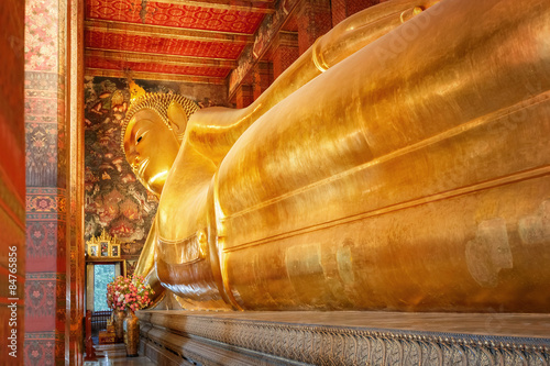 Foto Reclining Buddha at Wat Pho (Pho Temple) in Bangkok, Thailand