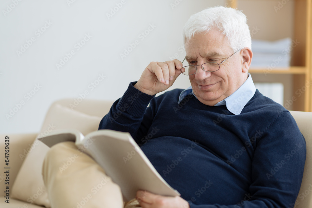 Reading senior Reading senior
