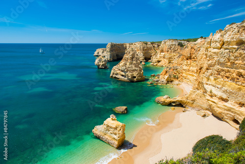 Fototapeta Naklejka Na Ścianę i Meble -  Praia da Marinha - Beautiful Beach Marinha in Algarve, Portugal