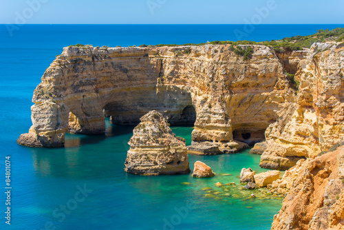 Praia da Marinha - Beautiful Beach Marinha in Algarve, Portugal © Simon Dannhauer