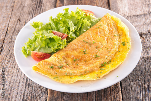 Photos omelet and salad