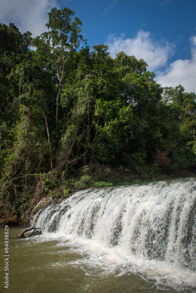 Naklejka premium Malanda Falls