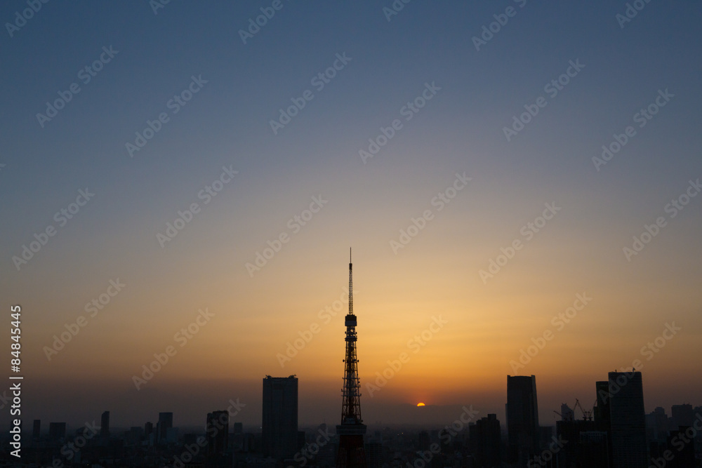 夕刻の東京