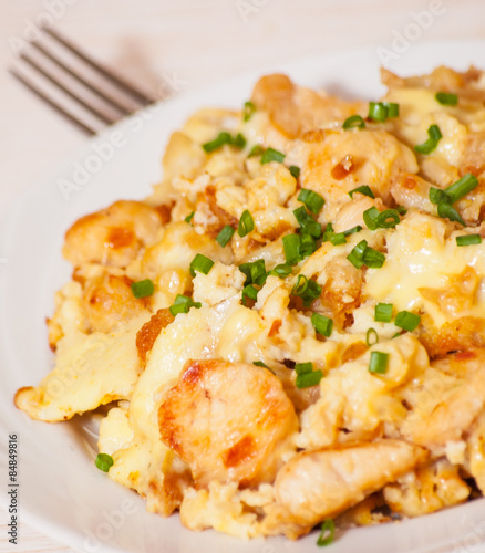 chicken fillet with cauliflower baked with egg and cheese