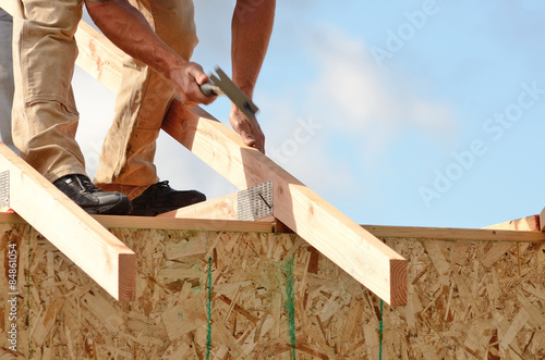 Obraz na plátně Layout and installation of roof rafters