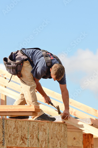 Layout and installation of roof rafters 