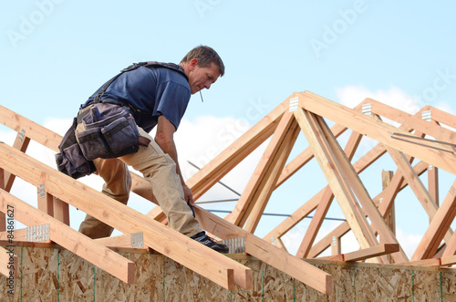 Layout and installation of roof rafters 