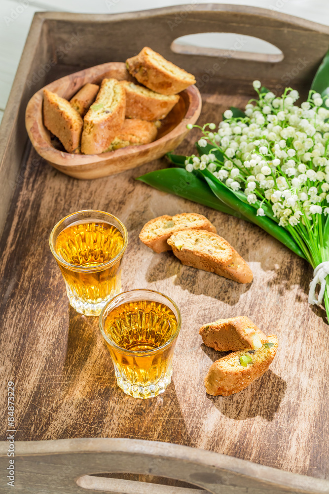 Tough and sweet cantucci with Vin Santo Tough and sweet cantucci with Vin Santo