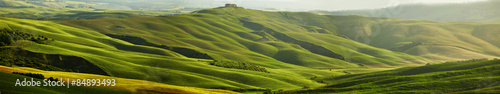 Valokuvatapetti Green Tuscany hills - panorama