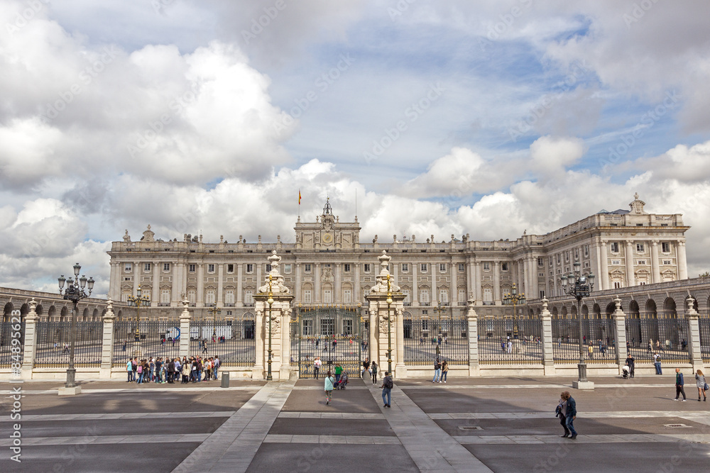 Fototapeta premium The Royal Palace in Madrid, Spain