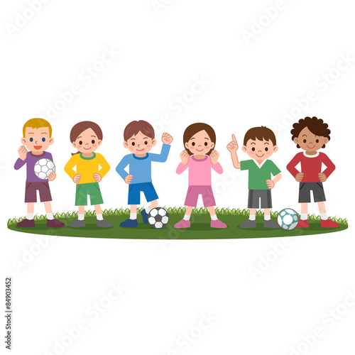 サッカーをする子供たち