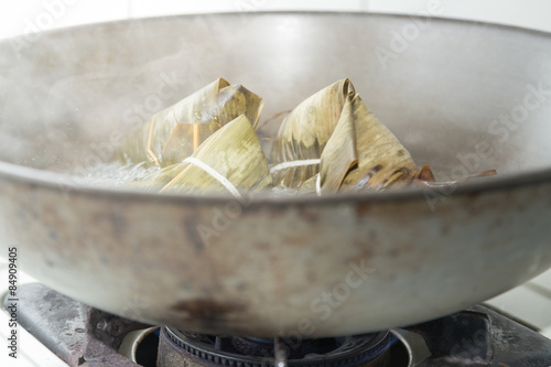 Zongzi in a wok photo