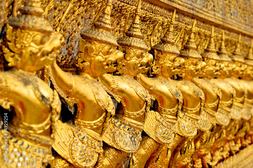 golden statue in wat phra keaw