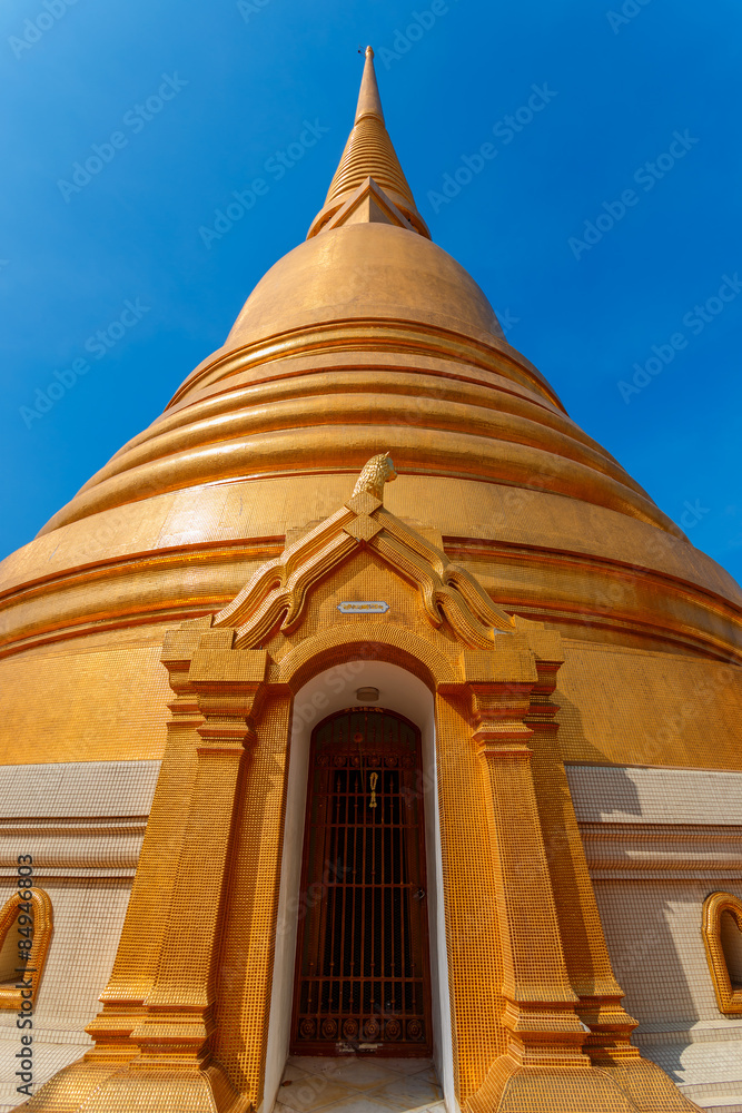 Golden Pagoda at Wat Bovorn (Bowon) in Bangkok, Thailand Golden Pagoda at Wat Bovorn (Bowon) in Bangkok, Thailand