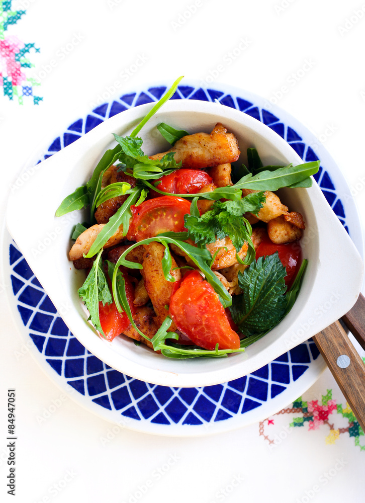 Chicken breast, tomato and herb salad Chicken breast, tomato and herb salad