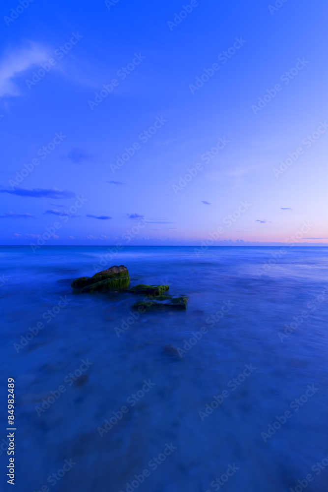 Obraz premium Sunset on the Caribbean beach.