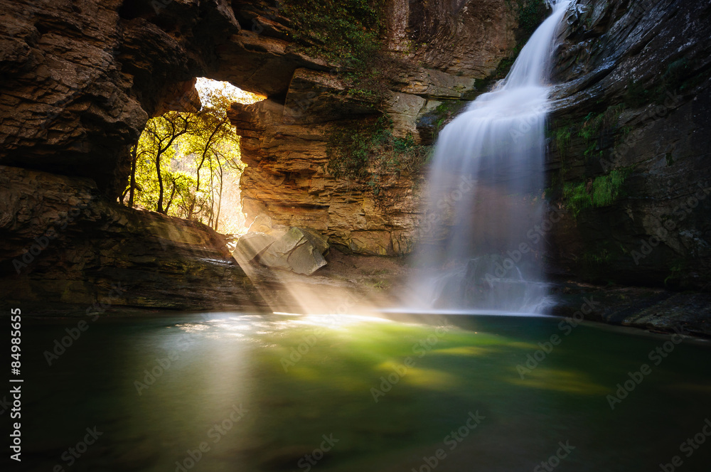Fototapeta premium La Foradada de Cantonigròs / Magic cascade