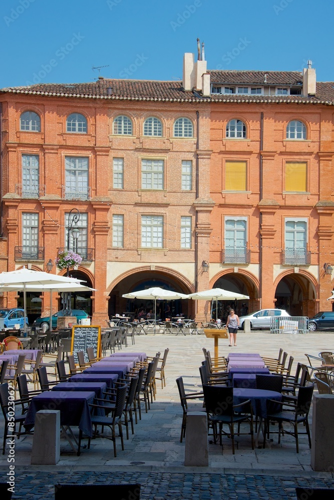 Naklejka premium Montauban - Place Nationale, a town on the River Tarn, France