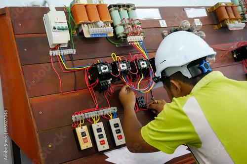 motor control wiring