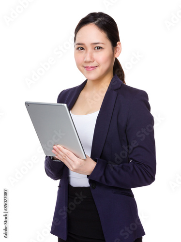 Businesswoman use of digital tablet