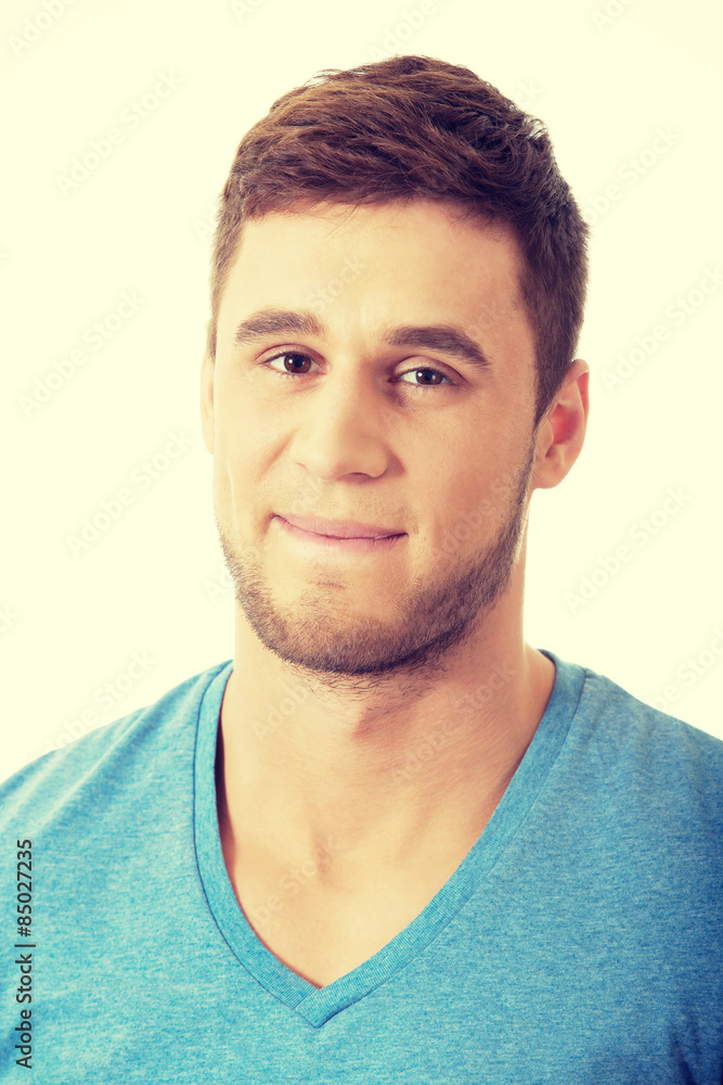 Obraz premium Handsome man smiling to camera.