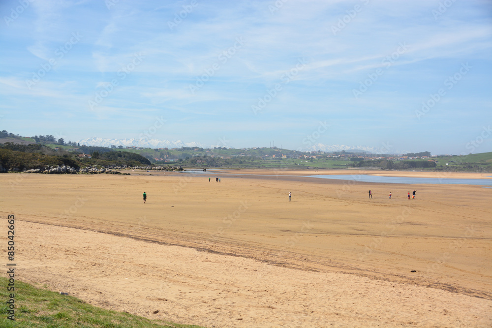 Obraz premium playa de usil, Mogro