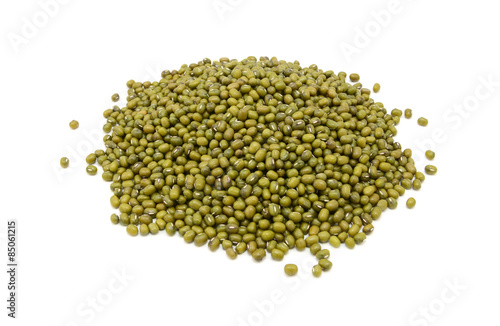 Dried green mung beans