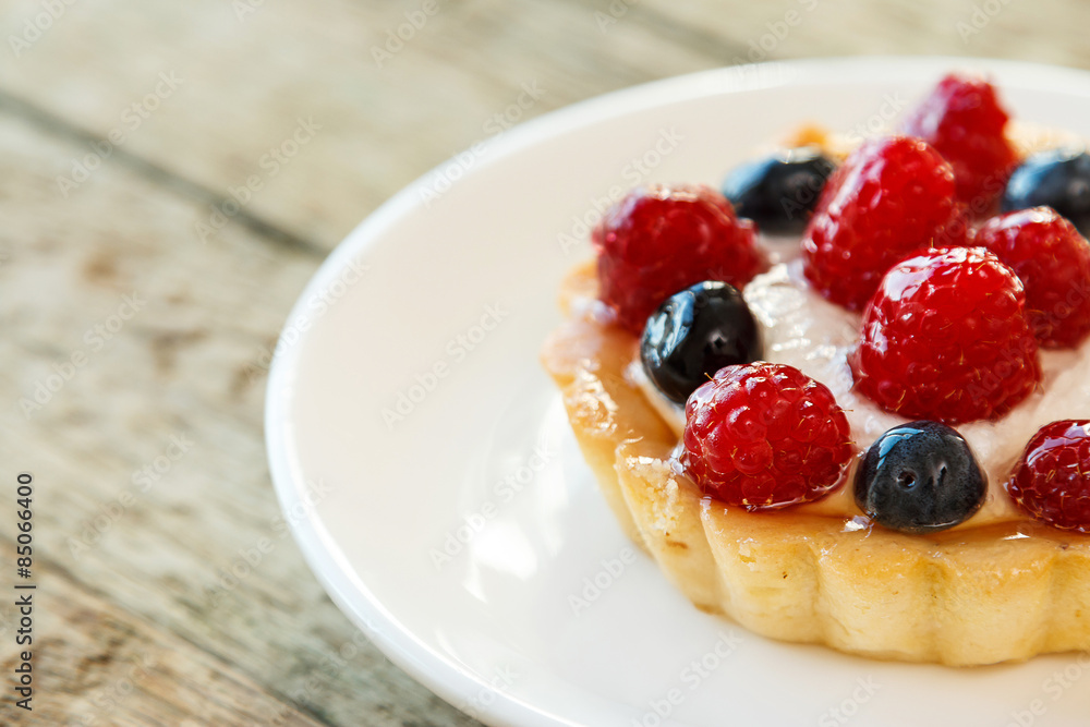 Delicious cake with berries Delicious cake with berries