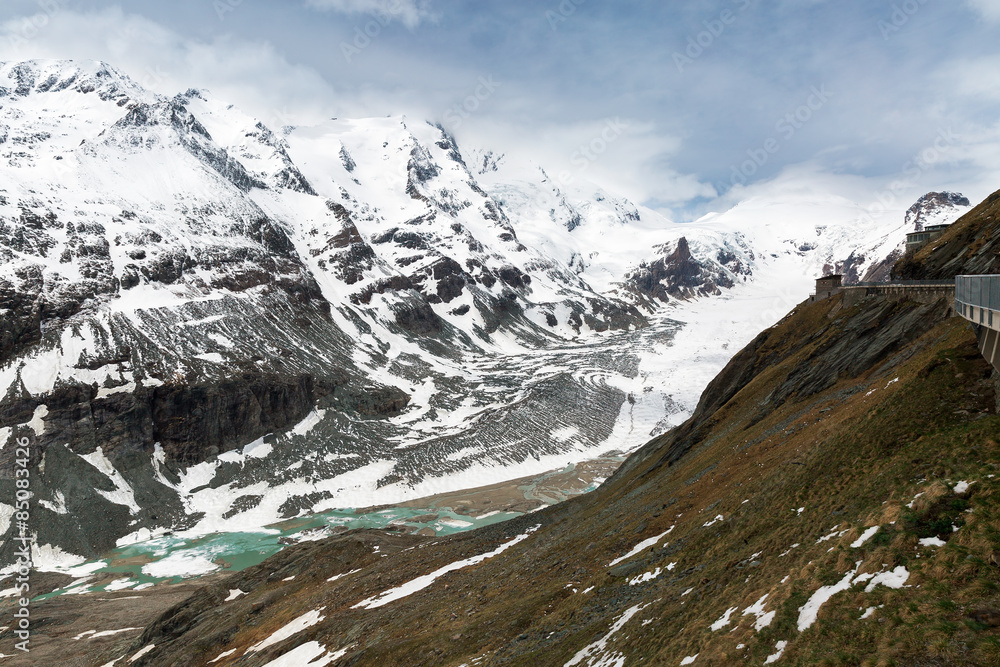 Fototapeta premium snow-capped Alps