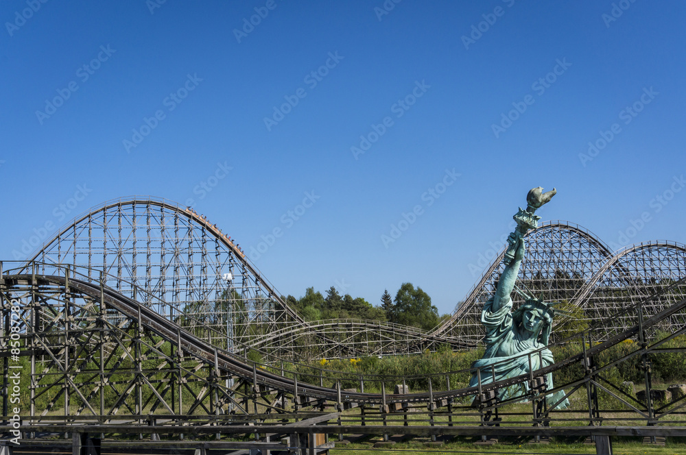 Die größte Holzachterbahn der Welt StockFoto Adobe Stock