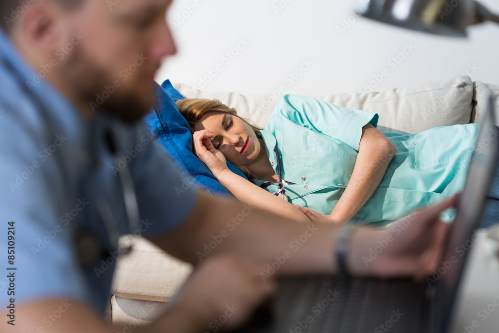 Obraz premium Nurse is resting