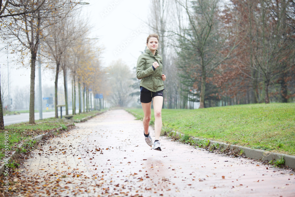 Fototapeta premium running woman