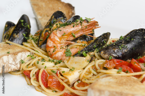 spaghetti frutti di mare