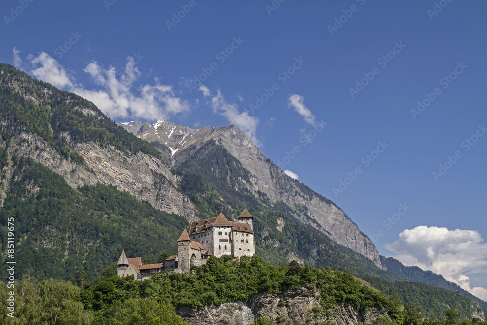 Fototapeta premium Burg Gutenberg in Balzers
