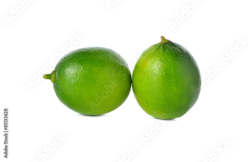 Fototapeta Naklejka Na Ścianę i Meble -  fresh green lime on white background