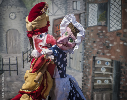 Картината върху платно Punch And Judy