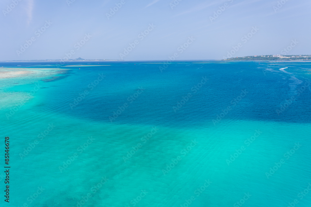 沖縄 瀬底大橋からの風景