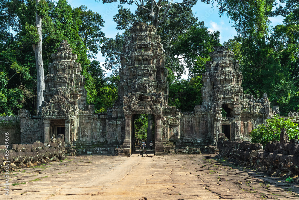 sight of the entry and of the gopuras of the archaeological enclosure of preah khan, siam reap, cambodia